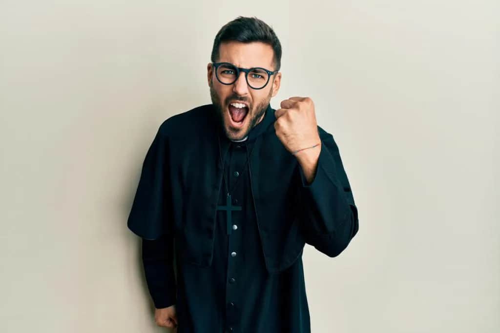 Sen o księdzu w czarnej sutannie - prawdziwe znaczenie i interpretacja snu