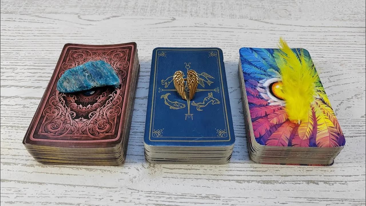 Jak tarot odkrywa, co on o mnie myśli w miłości i relacjach