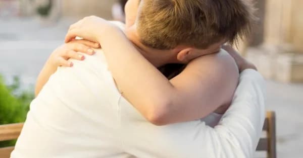 Co symbolizuje sennik szukanie ukochanej osoby - znaczenie i interpretacja