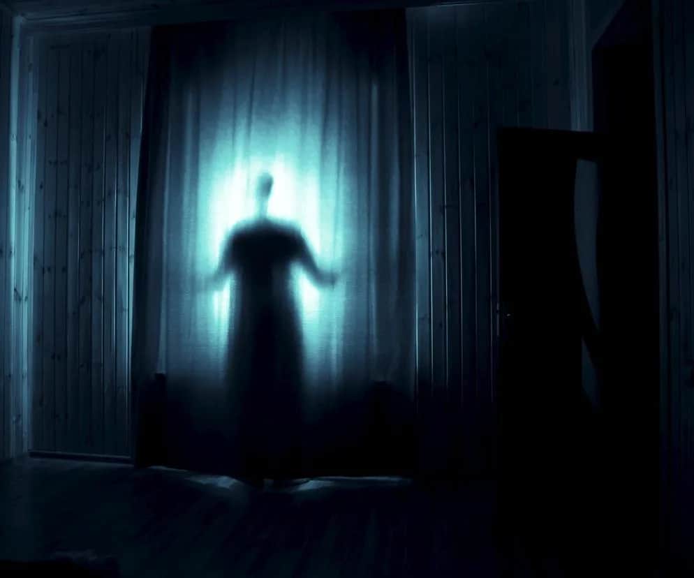 Sen o zmarłym - co oznacza? Interpretacja i znaczenie snów