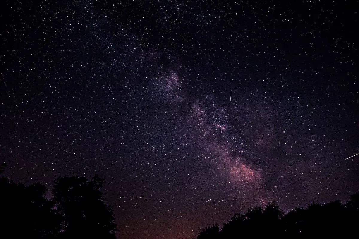 Dlaczego kosmos jest czarny - fascynująca zagadka ciemnego wszechświata
