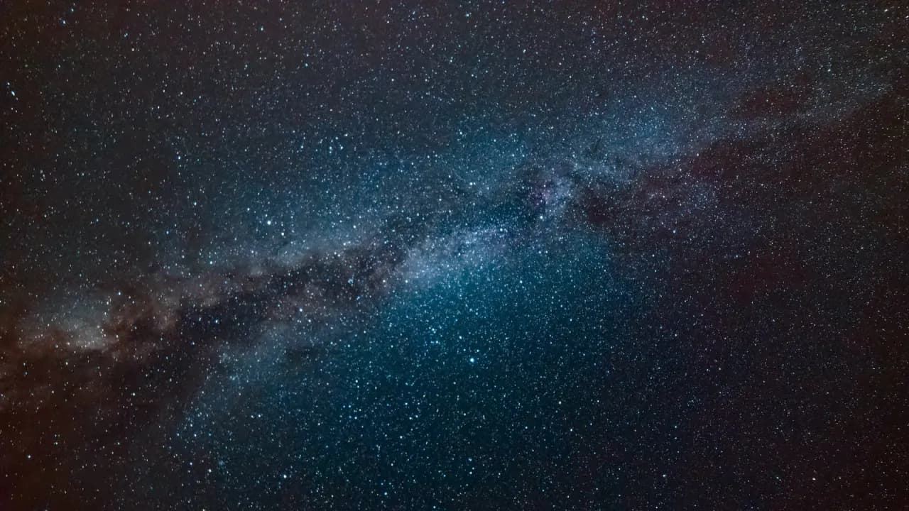 Fascynujące zjawisko czasu w kosmosie - zadziwiające fakty i wyjaśnienia