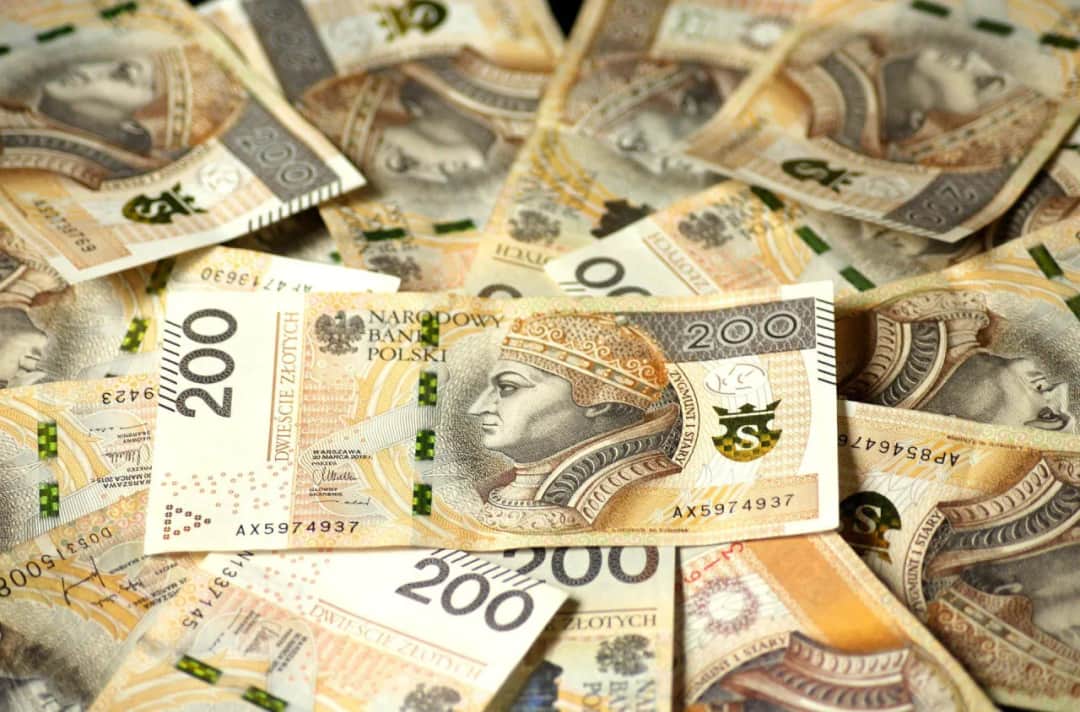 Sennik pieniądze i banknoty: Co oznacza gdy widzisz je we śnie