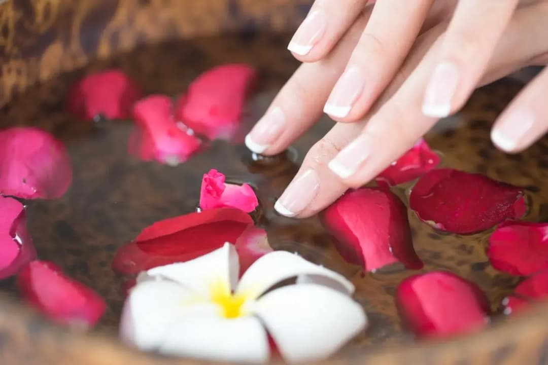 Sen o paznokciach: 5 ukrytych znaczeń o twoim życiu i zdrowiu